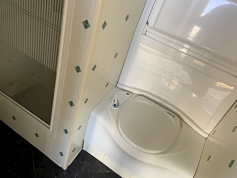 4 Horse Manual 12.0 Livestock Carrier Manual Diesel