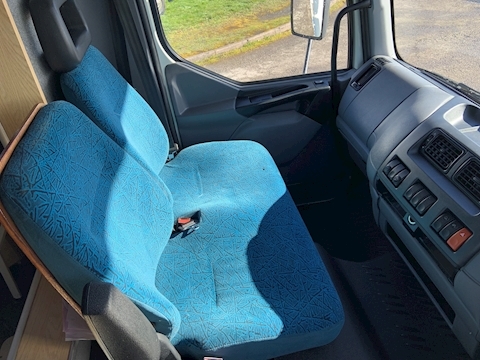 4 Horse Manual 12.0 Livestock Carrier Manual Diesel