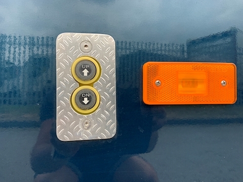 PRB R170 Auto 4.5 Livestock Carrier Semi Auto Diesel