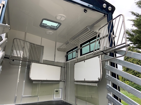 PRB R170 Auto 4.5 Livestock Carrier Semi Auto Diesel