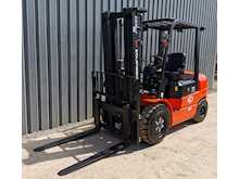 EP EFL302 Electric Forklift