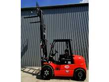 EP EFL302 Electric Forklift