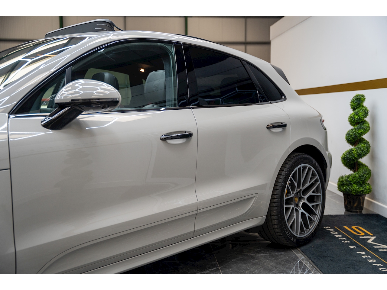 Used 2020 Porsche Macan T V6 Turbo For Sale (U265) | Smiths Sports ...