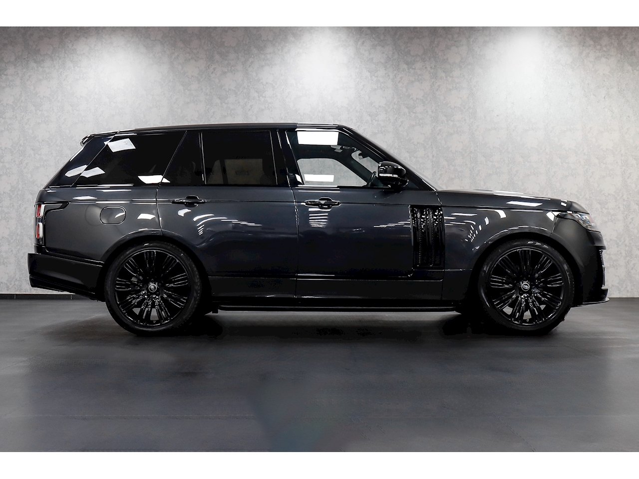 Used 2018 Land Rover Range Rover SD V6 Vogue For Sale in West Yorkshire ...