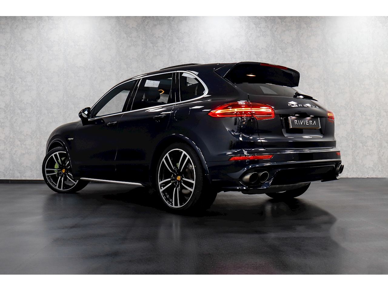 Used 2016 Porsche Cayenne V6 E-Hybrid S For Sale In West Yorkshire ...