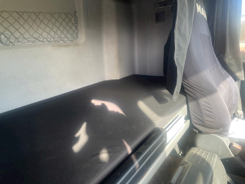 MAN TGX 26 480 Rear Lift Tractor Unit