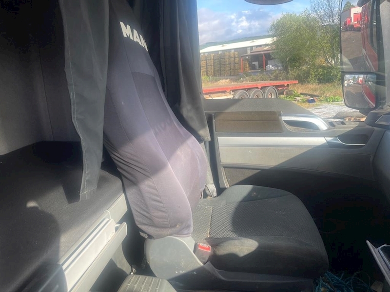 MAN TGX 26 480 Rear Lift Tractor Unit