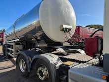 MAN TGS 25 440 with Stainless Tanker 