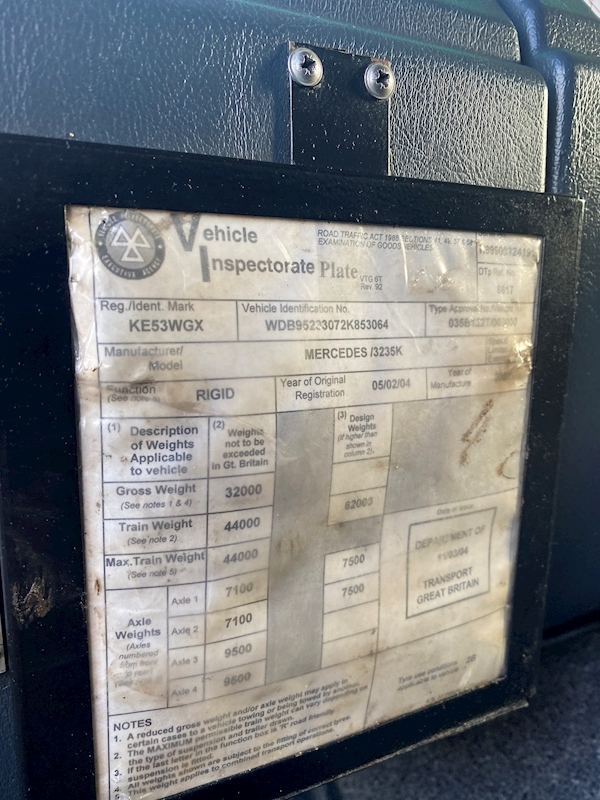 Mercedes-Benz Actros 3235 Hub Reduction Chassis Cab