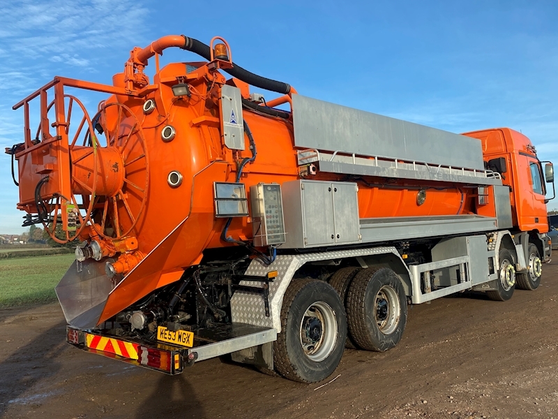 Mercedes-Benz Actros 3235 Hub Reduction Chassis Cab