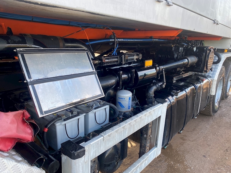 Mercedes-Benz Actros 3235 Hub Reduction Chassis Cab