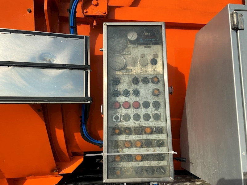 Mercedes-Benz Actros 3235 Hub Reduction Chassis Cab