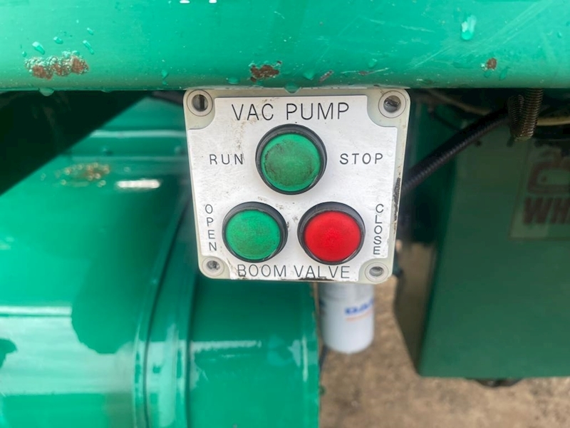 DAF Fitted with Whale Vac Tanker Tanker 