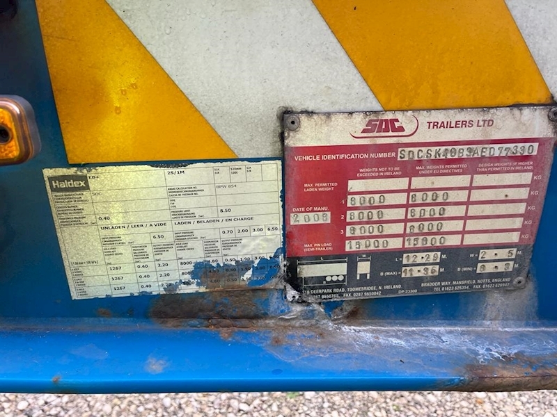 Dennison Skeletal Trailer