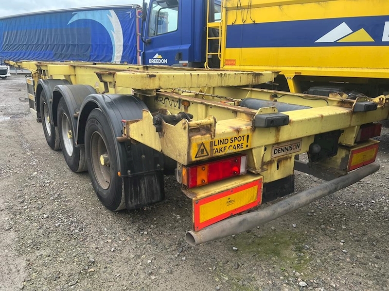 Dennison Skeletal Trailer