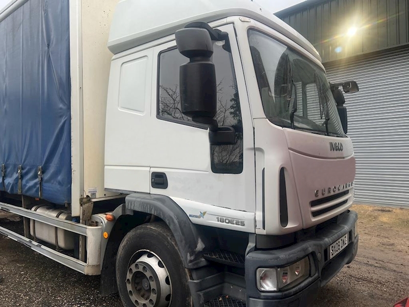 Iveco Eurocargo 180E25 18 Ton Cutainsider