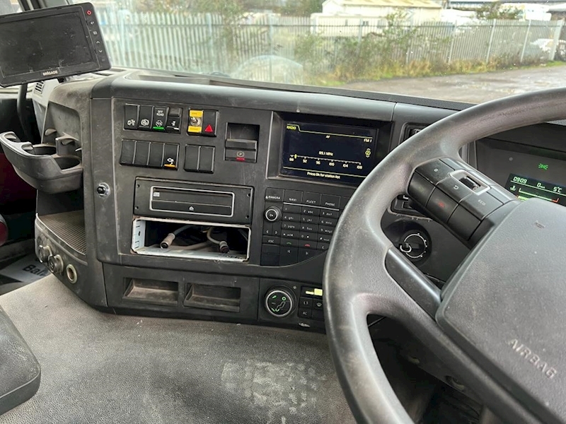 Volvo 420 Euro 6 Tipper