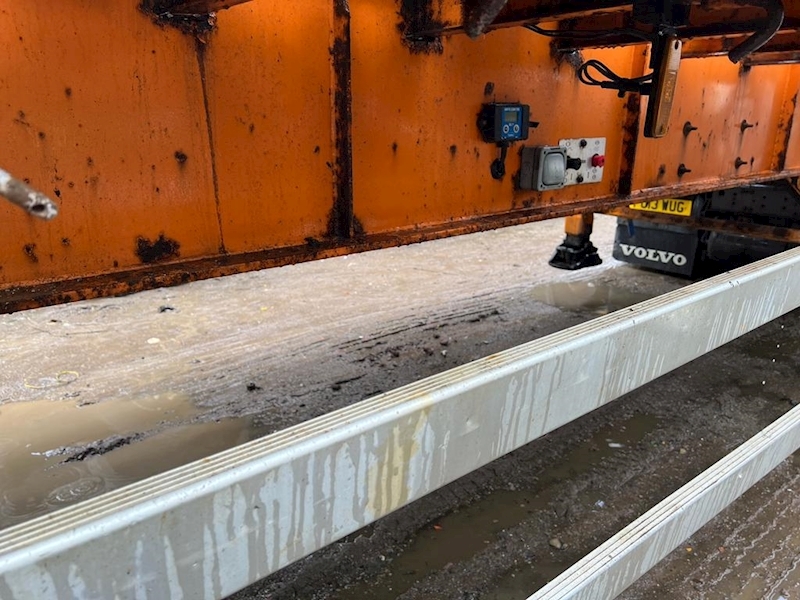 Dennison Fitted with Atlas Brick Crane 