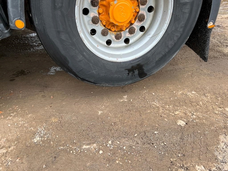 Dennison Fitted with Atlas Brick Crane 