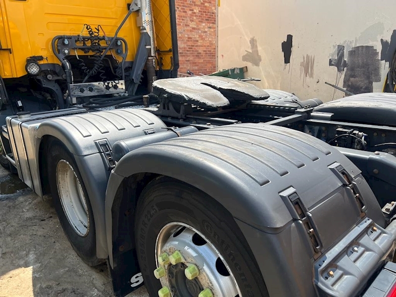 Scania 6x2 Rear Lift Tractor Unit