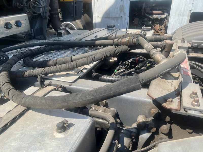 Scania 6x2 Rear Lift Tractor Unit