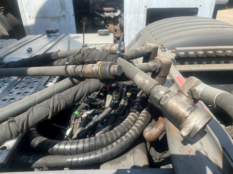 Scania 6x2 Rear Lift Tractor Unit