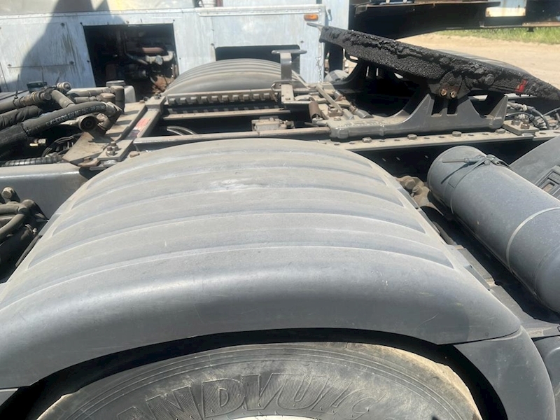 Scania 6x2 Rear Lift Tractor Unit