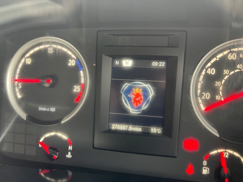 Scania 6x2 Rear Lift Tractor Unit