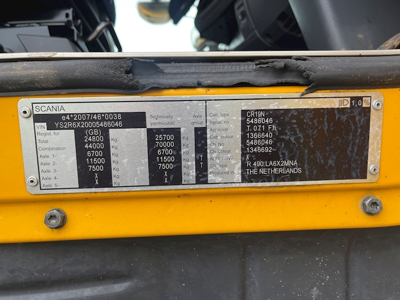 Scania 6x2 Rear Lift Tractor Unit