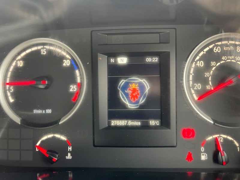 Scania 6x2 Rear Lift Tractor Unit