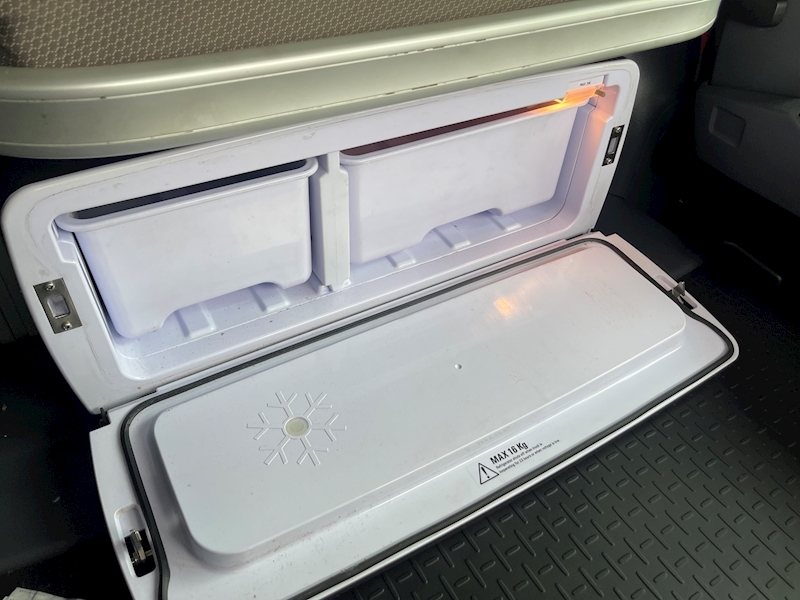 Scania 6x2 Rear Lift Tractor Unit