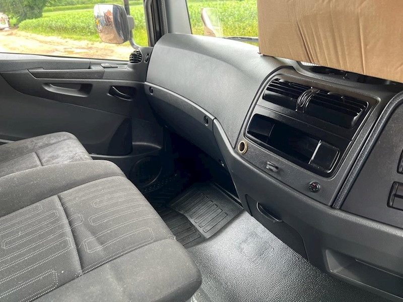 Mercedes-benz 818 Euro 6 Furniture Vans Pantechnicon 