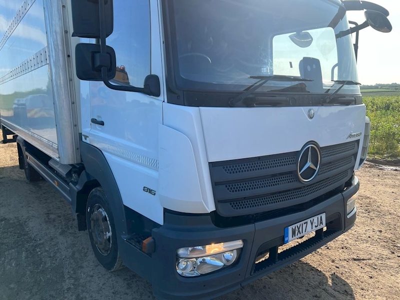 Mercedes-Benz 816 Box Van with 1.5 Ton Tail Lift