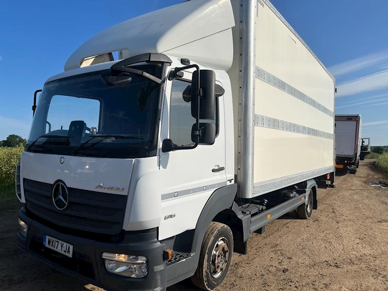Mercedes-Benz 816 Box Van with 1.5 Ton Tail Lift