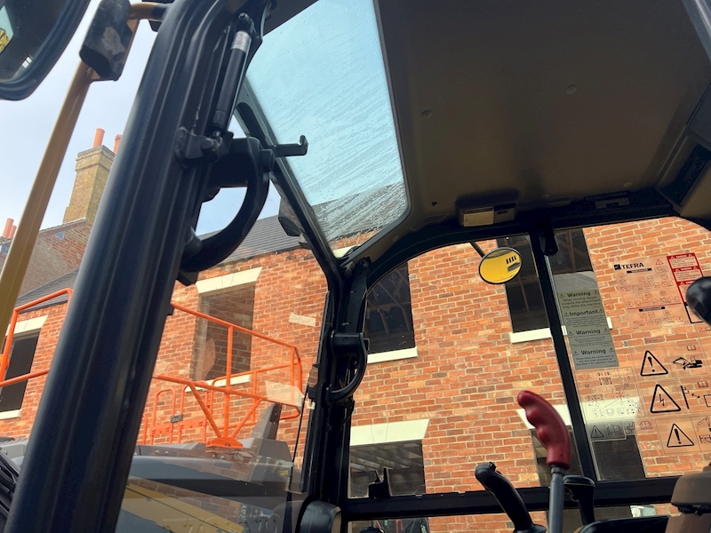 Volvo 8 Ton Tracked Excavator