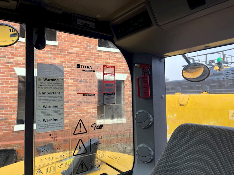 Volvo 8 Ton Tracked Excavator