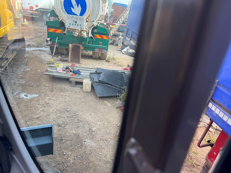 Volvo 8 Ton Tracked Excavator