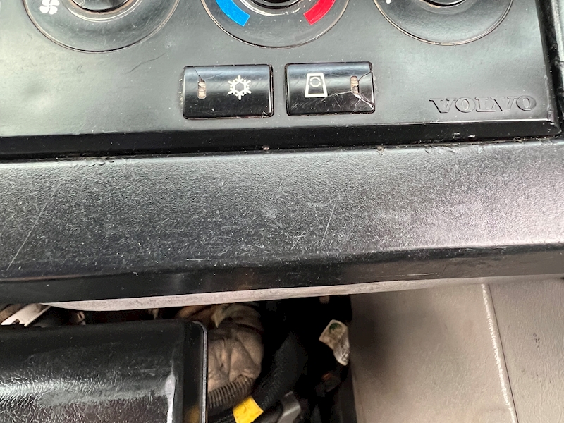 Volvo 8 Ton Tracked Excavator