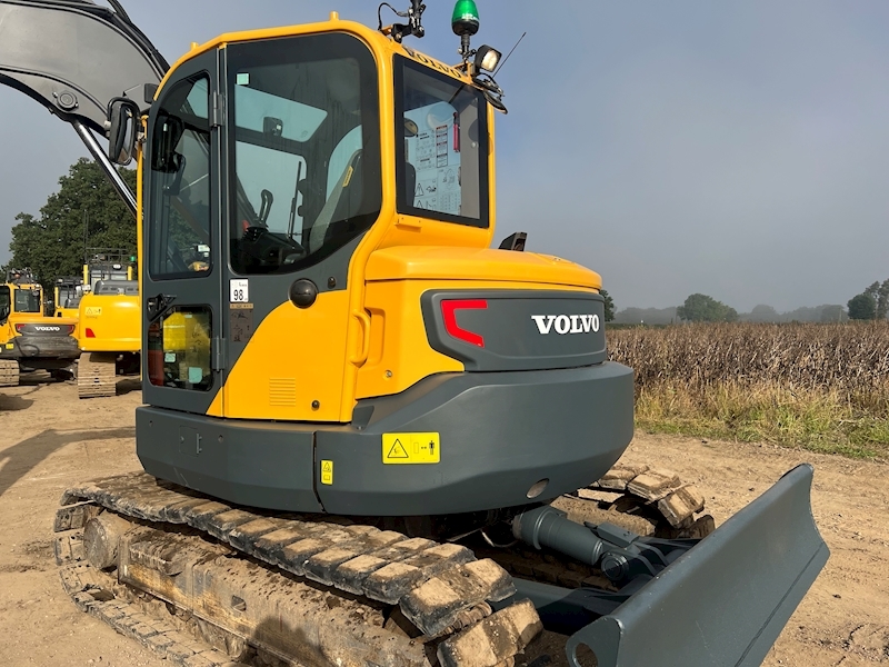Volvo 8 Ton Tracked Excavator