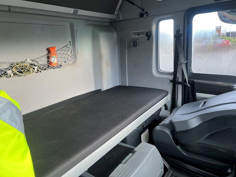 MAN 26.480 6x2 Tractor Unit