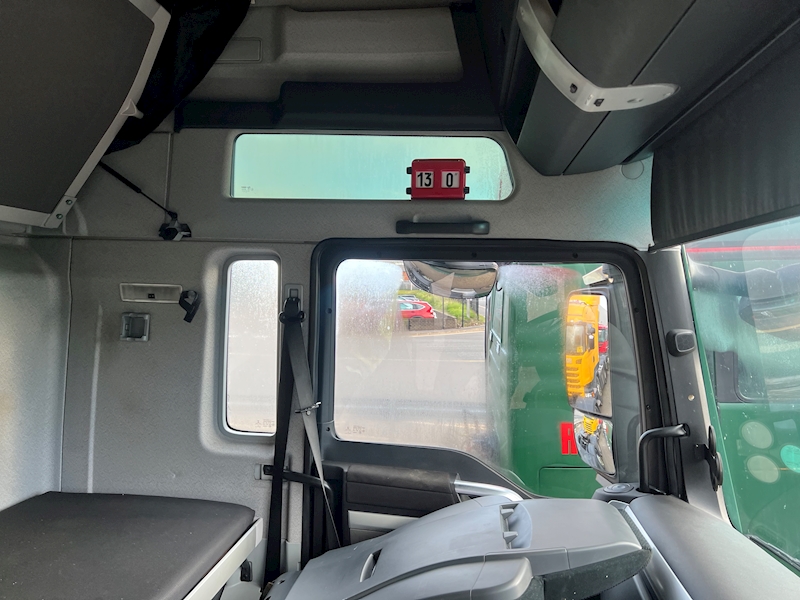 MAN 26.480 6x2 Tractor Unit