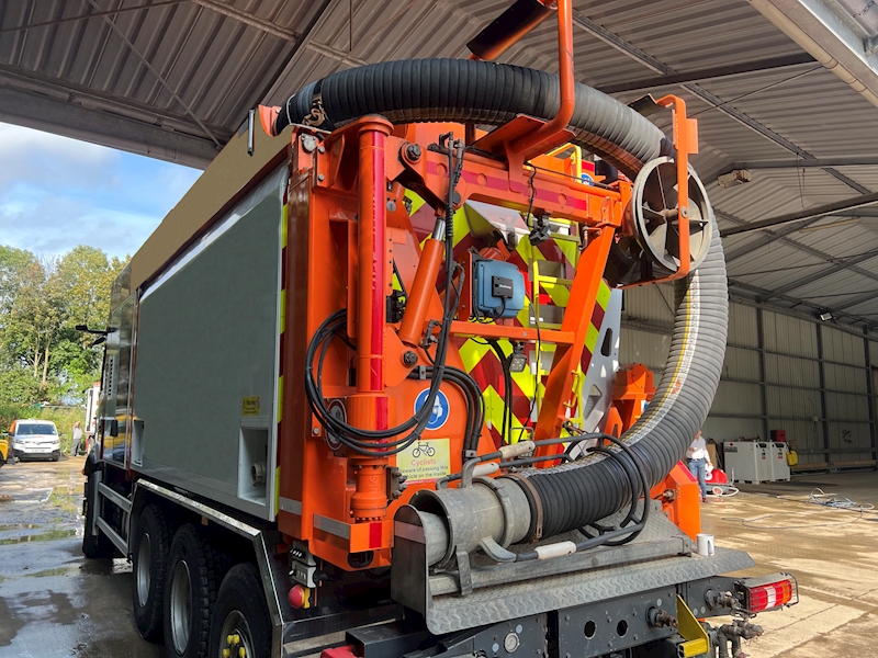 Mercedes-Benz 510 HP RSP 6 RD 8000 Suction Excavator Specialist Vehicle 