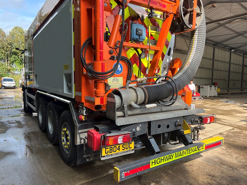 Mercedes-Benz 510 HP RSP 6 RD 8000 Suction Excavator Specialist Vehicle 