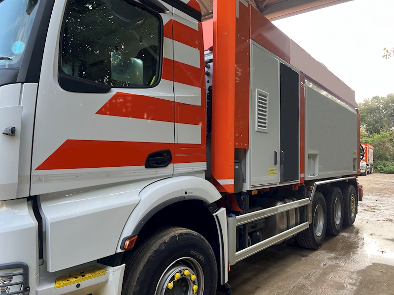 Mercedes-Benz 510 HP RSP 6 RD 8000 Suction Excavator Specialist Vehicle 