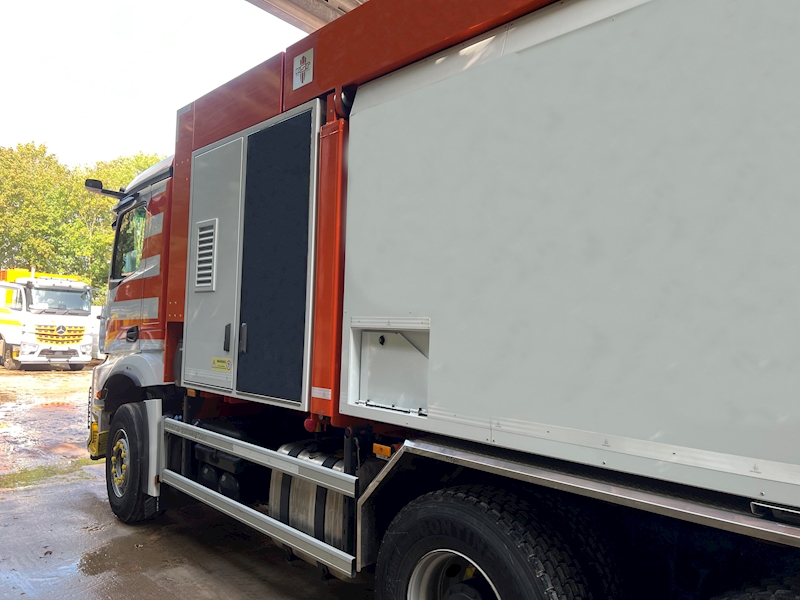 Mercedes-Benz 510 HP RSP 6 RD 8000 Suction Excavator Specialist Vehicle 