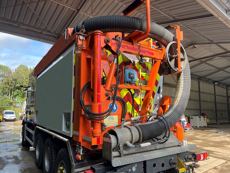 Mercedes-Benz 510 HP RSP 6 RD 8000 Suction Excavator Specialist Vehicle 