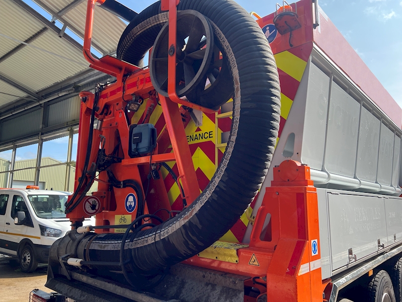 Mercedes-Benz 510 HP RSP 6 RD 8000 Suction Excavator Specialist Vehicle 