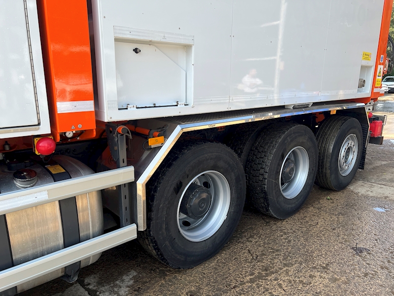 Mercedes-Benz 510 HP RSP 6 RD 8000 Suction Excavator Specialist Vehicle 