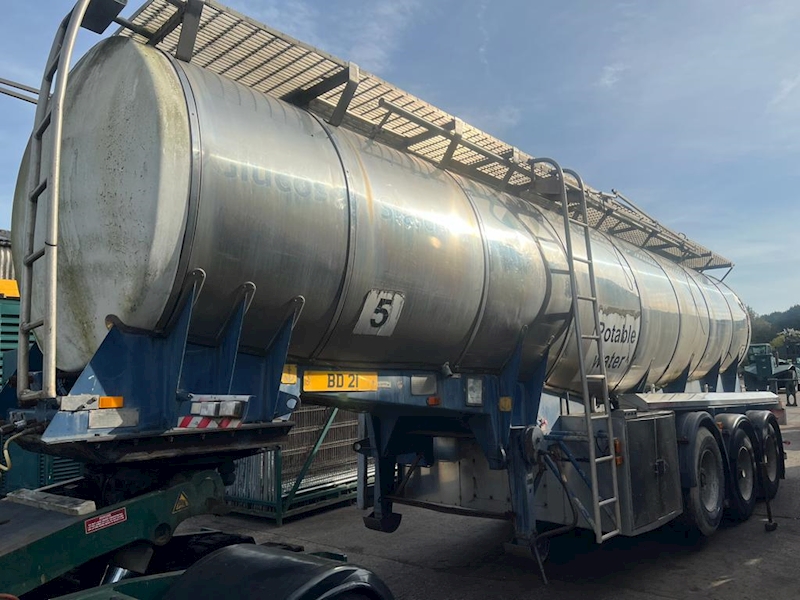 Crane Fruehauf 30,000 Litre Tanker