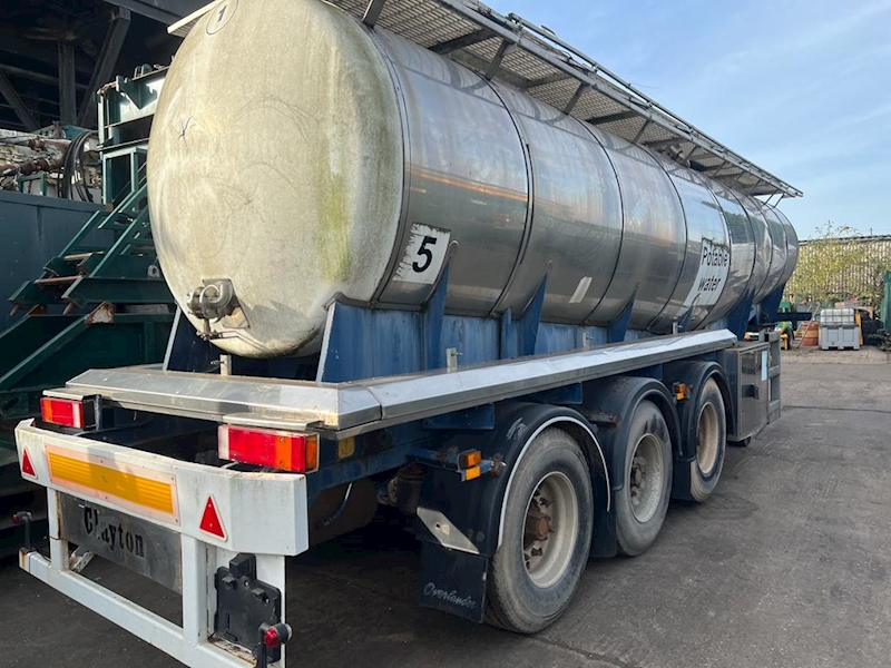 Crane Fruehauf 30,000 Litre Tanker